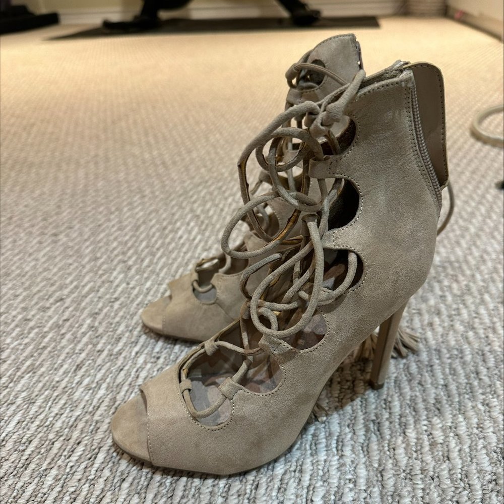ALDO/TAN SUEDE LACE UP HEELS/SIZE 7